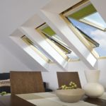 Okno dachowe o podniesionej osi